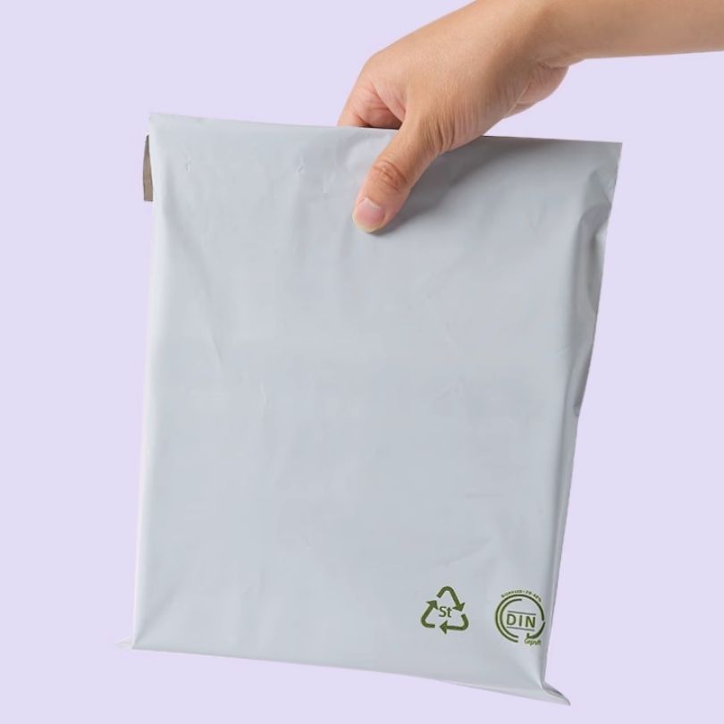 Low MOQ Custom Eco Mailers - White